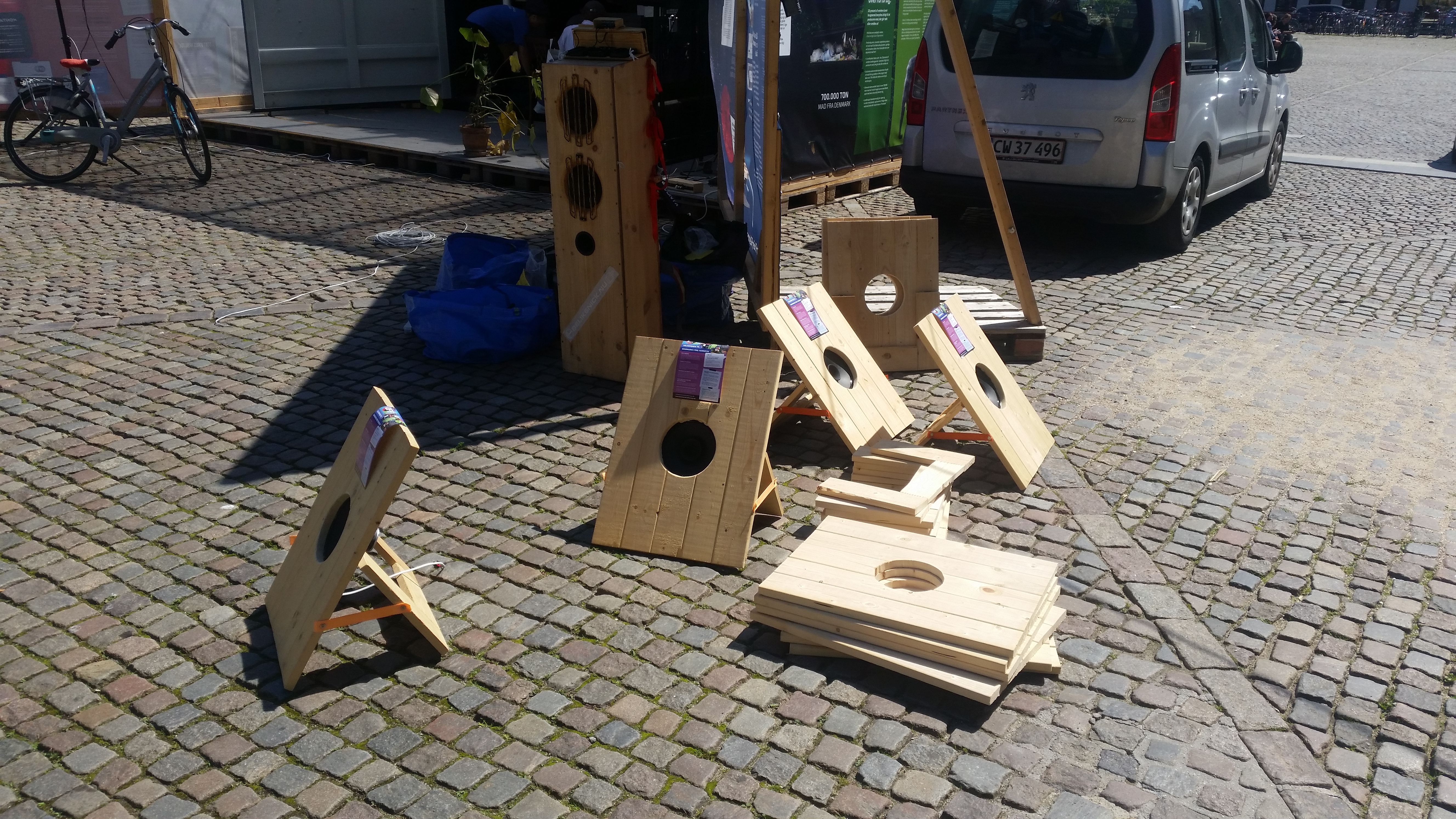 Højtalere under udarbejdelse